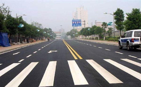 陇南标线涂料在环氧地坪项目中的选择与应用